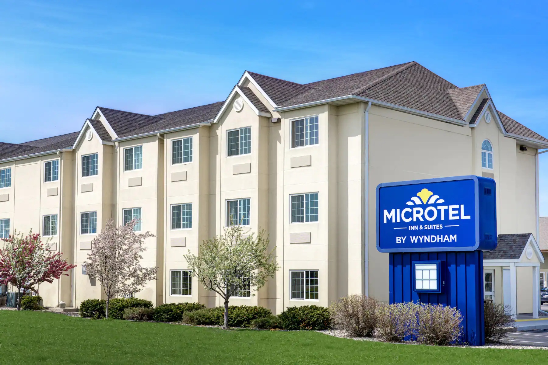 MICROTEL INN & SUITES BY WYNDHAM BOWLING GREEN $70 ($̶7̶5̶) - Updated 2024  Prices & Hotel Reviews - KY