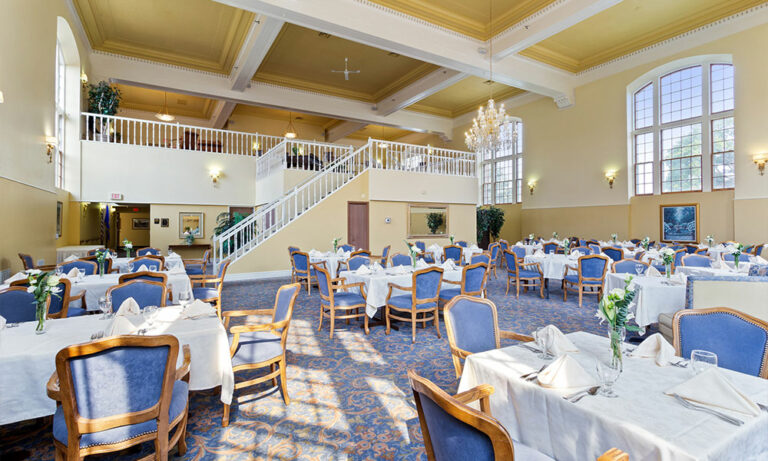 Old Main Village 8 Dining Room 768x461