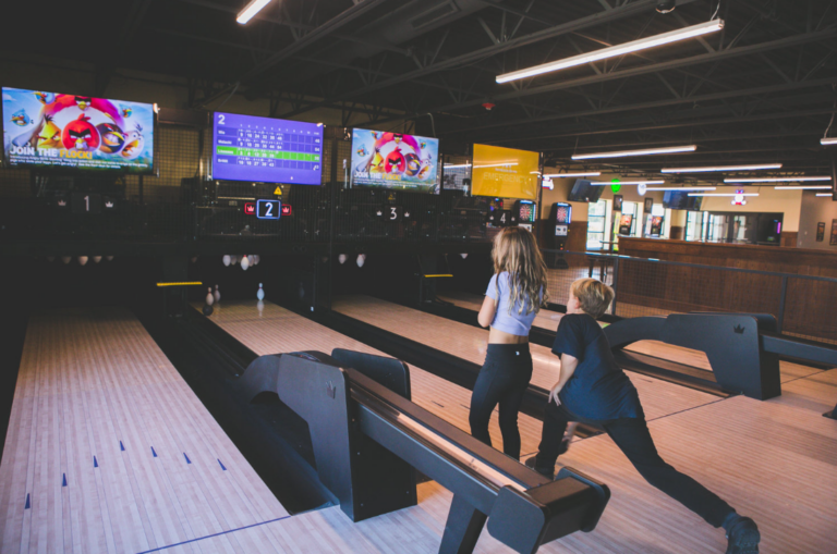 bowling 768x509